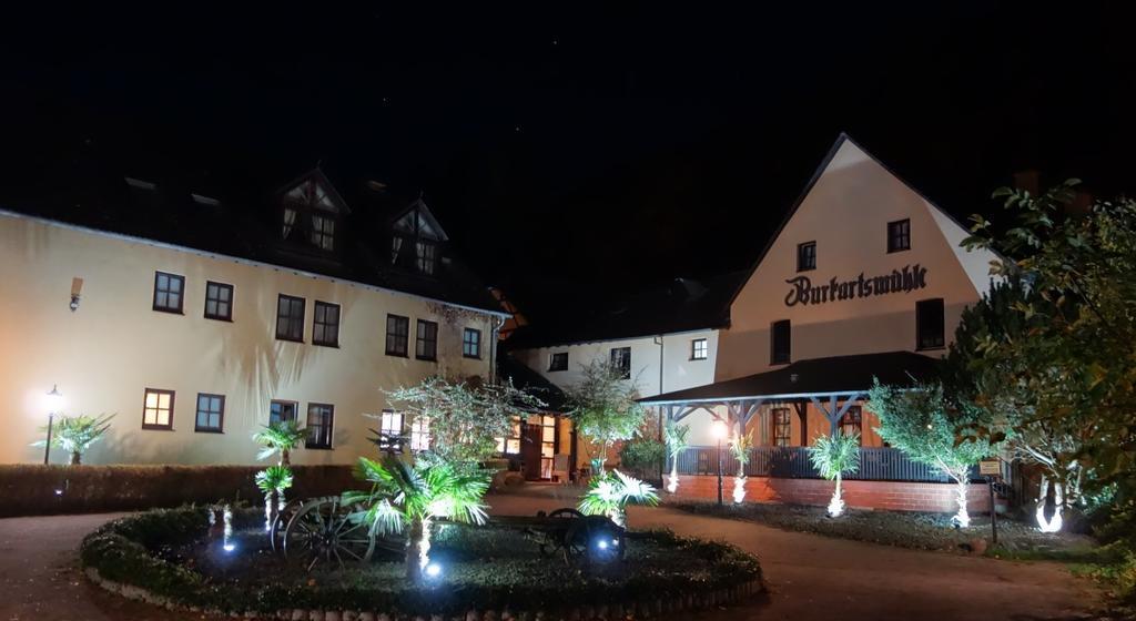 Landhotel Burkartsmuehle Hofheim am Taunus Exterior foto